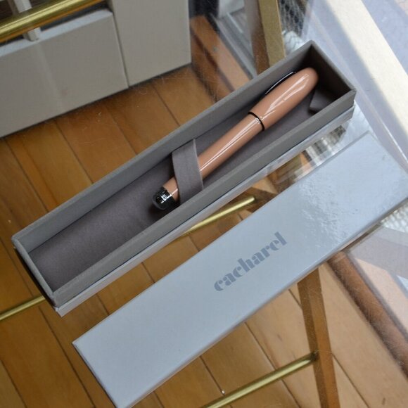 Cacharel Style Ball Pen With Box - Picture 3 of 7